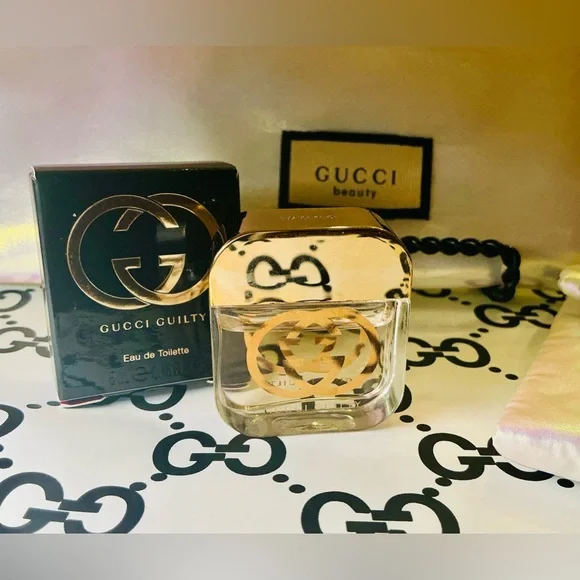 Gucci Beauty Flora Pouch/Makeup Zipped Bag Pearl Bundle - Picture 14 of 15